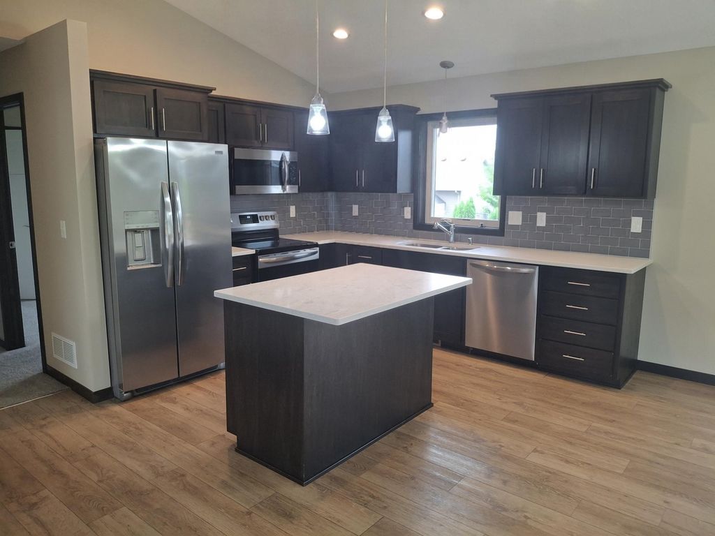1213 Olivia Street SE Street SE, New Prague, MN 56071 — photo 3