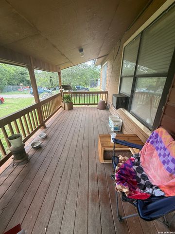 149 LIVE OAK LN, Lakehills, TX 78063