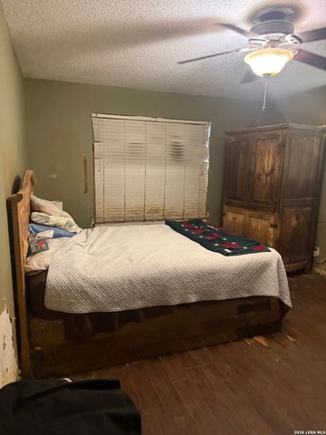 149 LIVE OAK LN, Lakehills, TX 78063