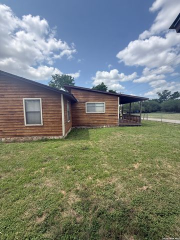 149 LIVE OAK LN, Lakehills, TX 78063