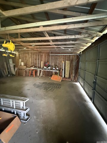 149 LIVE OAK LN, Lakehills, TX 78063