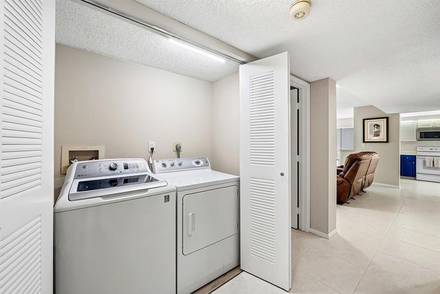 10576 Tropic Palm Avenue 102, Boynton Beach, FL 33437