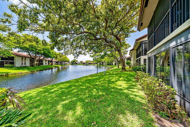 10576 Tropic Palm Avenue 102, Boynton Beach, FL 33437