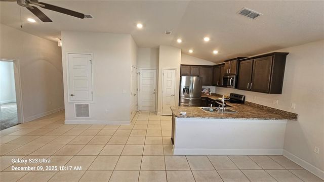 11 BIRCHTREE WAY, Palm Coast, FL 32137