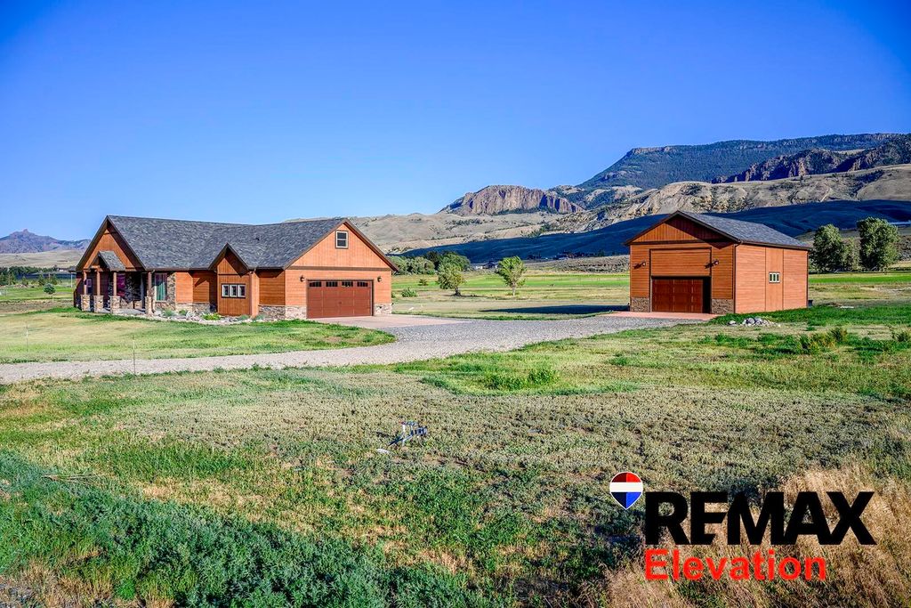 108 Stillwater Dr, Cody, WY 82414 photo 2