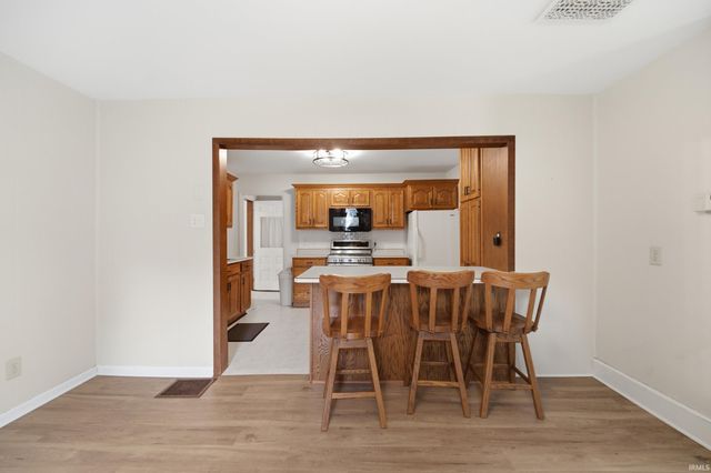 406 W 5th Street, Brookston, IN 47923