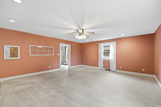 406 W 5th Street, Brookston, IN 47923