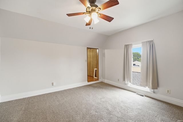 406 W 5th Street, Brookston, IN 47923