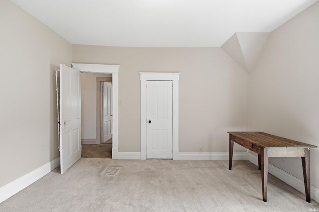 406 W 5th Street, Brookston, IN 47923