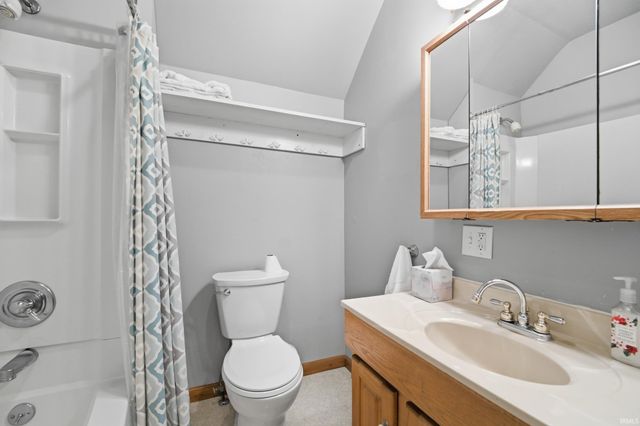 406 W 5th Street, Brookston, IN 47923