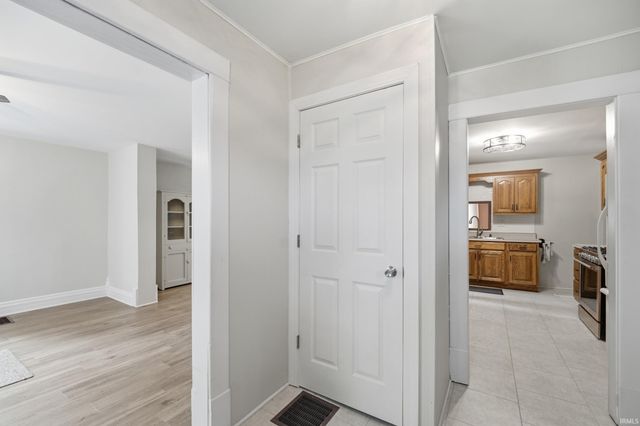 406 W 5th Street, Brookston, IN 47923