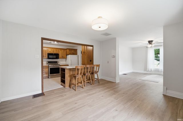406 W 5th Street, Brookston, IN 47923
