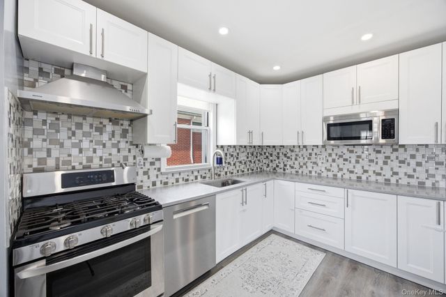 88-38 78th Avenue, Glendale, NY 11385