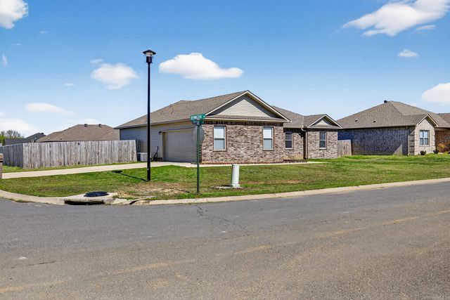 54 Ten Point Ln, Ward, AR 72176