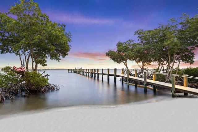 54 S Sewalls Point Road, Sewalls Point, FL 34996