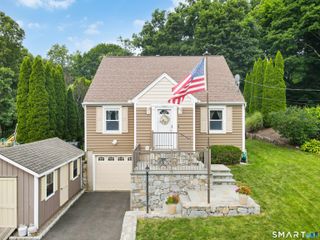 39 Morris Avenue, Trumbull, CT 06611