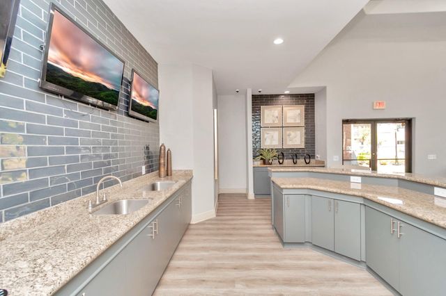 1600 Eldridge Parkway 1705, Houston, TX 77077