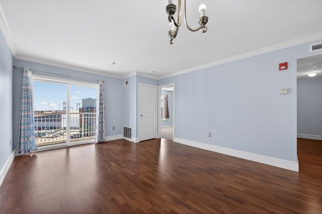 86 East Howard 204, Quincy, MA 02169