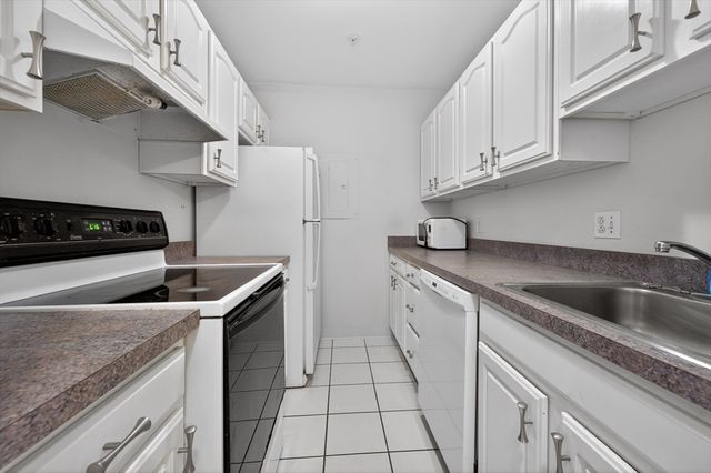 86 East Howard 204, Quincy, MA 02169