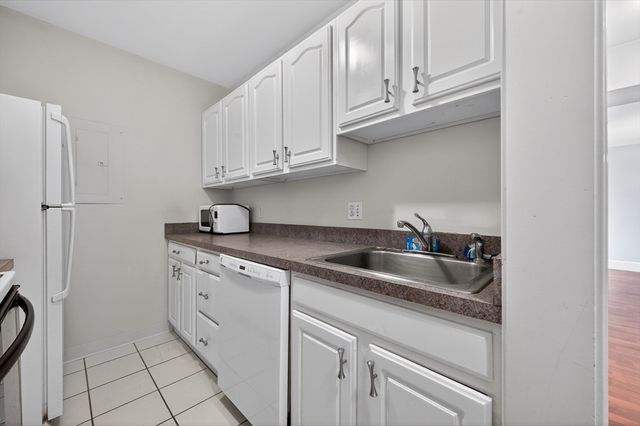 86 East Howard 204, Quincy, MA 02169