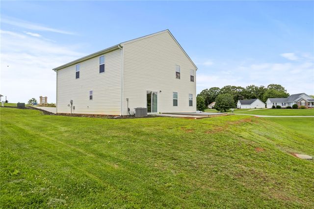 1305 Falcons Drive, Walhalla, SC 29691