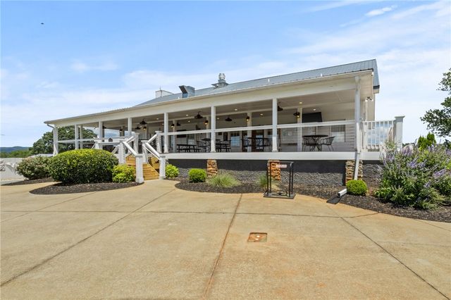 1305 Falcons Drive, Walhalla, SC 29691