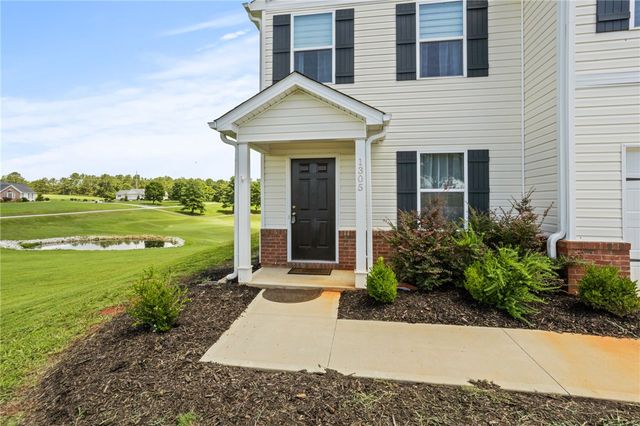 1305 Falcons Drive, Walhalla, SC 29691