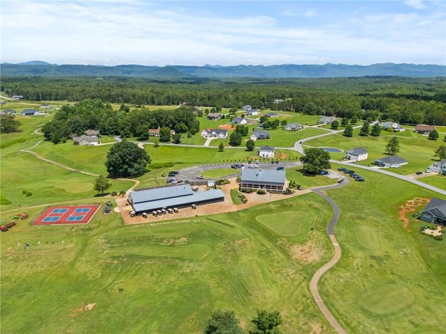 1305 Falcons Drive, Walhalla, SC 29691