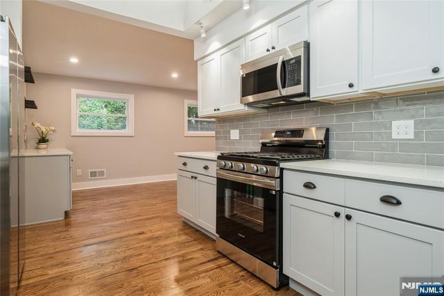 9 Somerset Place, West Milford, NJ 07480