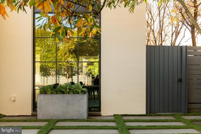 5431 POTOMAC AVE NW, Washington, DC 20016