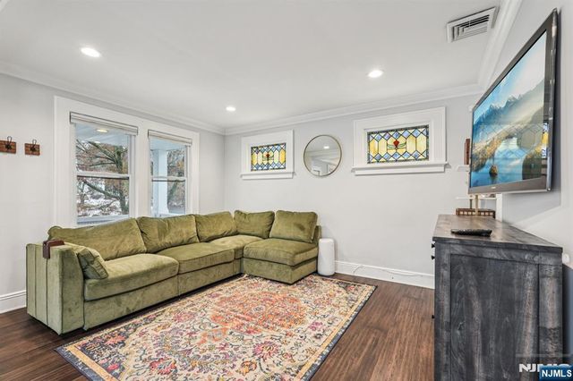 392 Lehigh Street, Wyckoff, NJ 07481