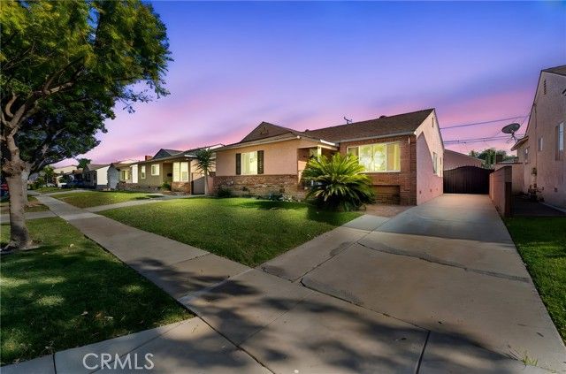 2412 Del Amo, Lakewood, CA 90712