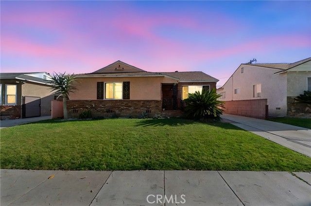 2412 Del Amo, Lakewood, CA 90712