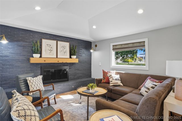 3705 E 51st Place, Tulsa, OK 74135