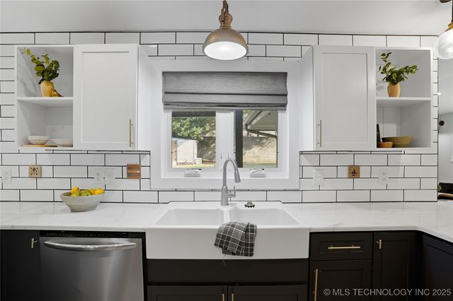 3705 E 51st Place, Tulsa, OK 74135