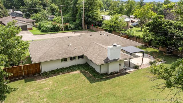 3705 E 51st Place, Tulsa, OK 74135