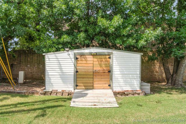 3705 E 51st Place, Tulsa, OK 74135