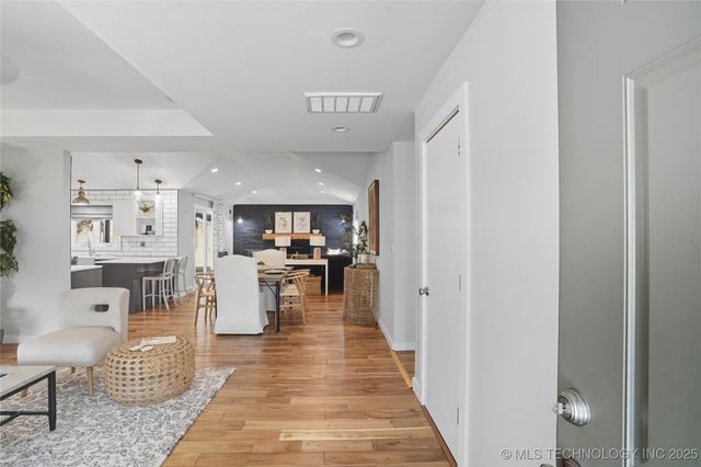 3705 E 51st Place, Tulsa, OK 74135