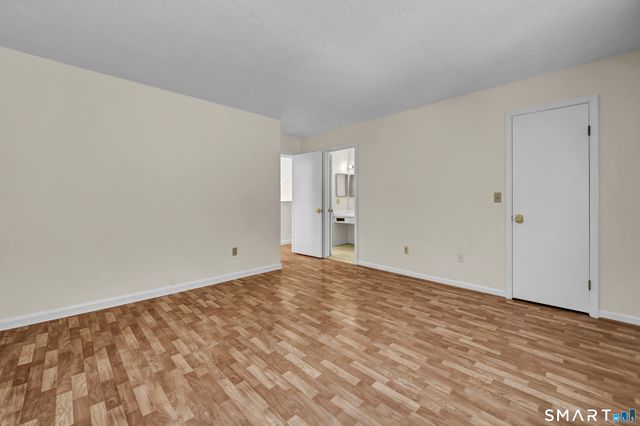 925 Oronoke Road 14F, Waterbury, CT 06708