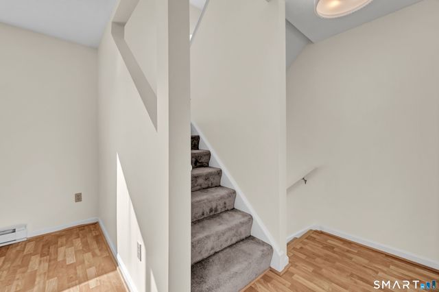 925 Oronoke Road 14F, Waterbury, CT 06708