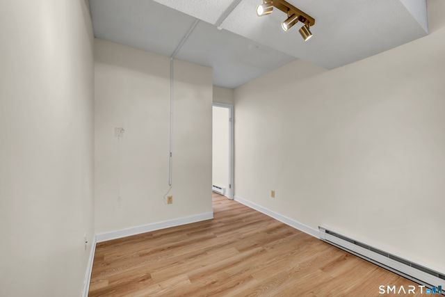 925 Oronoke Road 14F, Waterbury, CT 06708