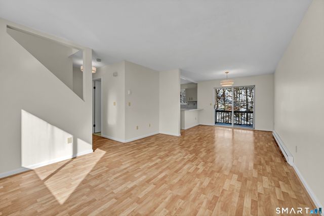 925 Oronoke Road 14F, Waterbury, CT 06708