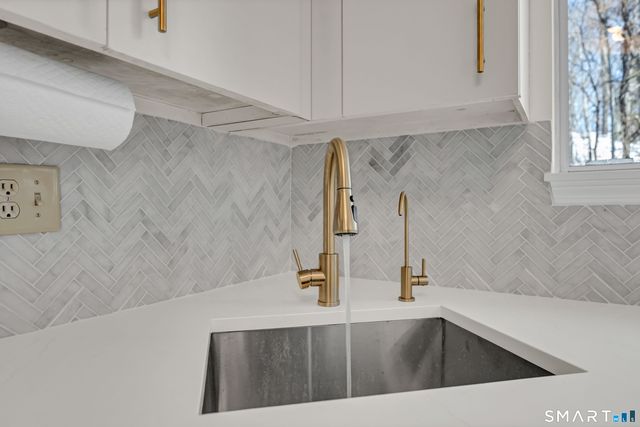 925 Oronoke Road 14F, Waterbury, CT 06708