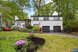 56 Ronald Court, Ramsey, NJ 07446