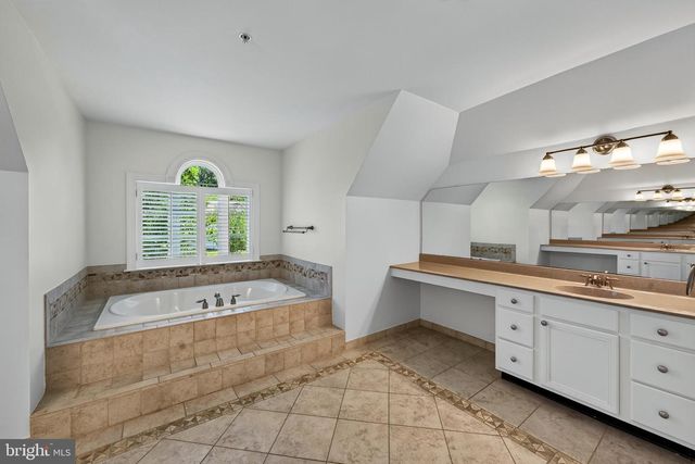 18 PUTTER LANE, Pottstown, PA 19464