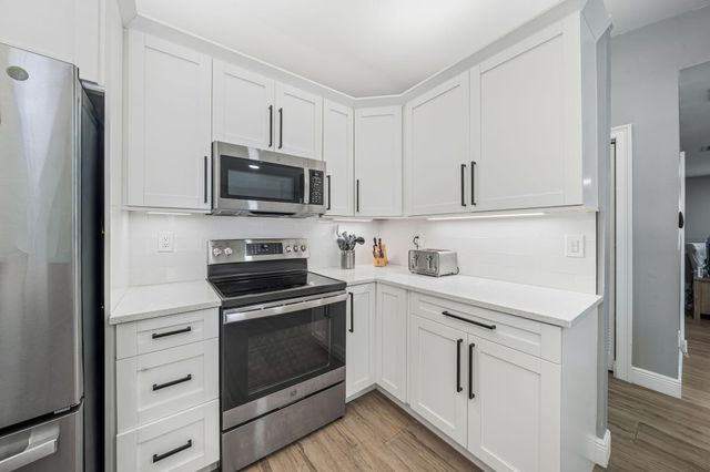 167 Ponce De Leon Street, Royal Palm Beach, FL 33411