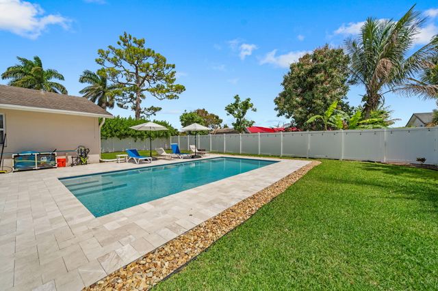 167 Ponce De Leon Street, Royal Palm Beach, FL 33411