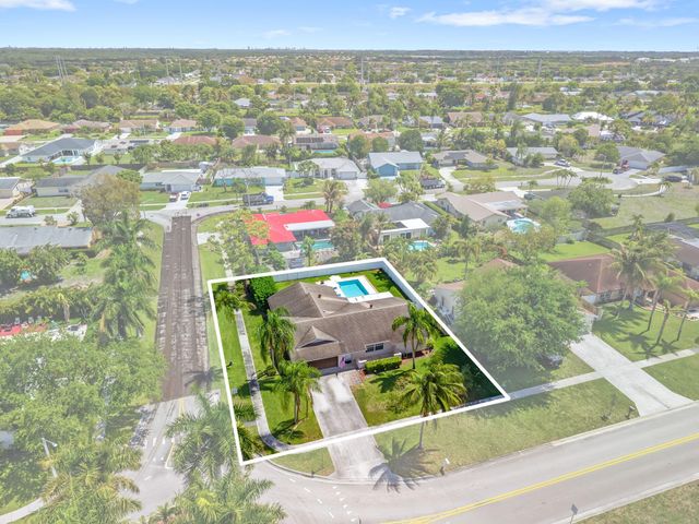 167 Ponce De Leon Street, Royal Palm Beach, FL 33411