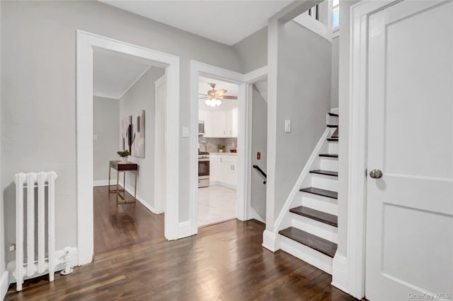 84 Wellington Street, Hempstead, NY 11550