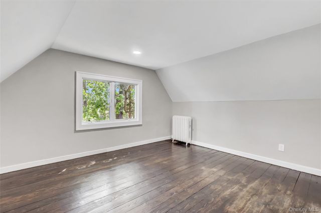 84 Wellington Street, Hempstead, NY 11550